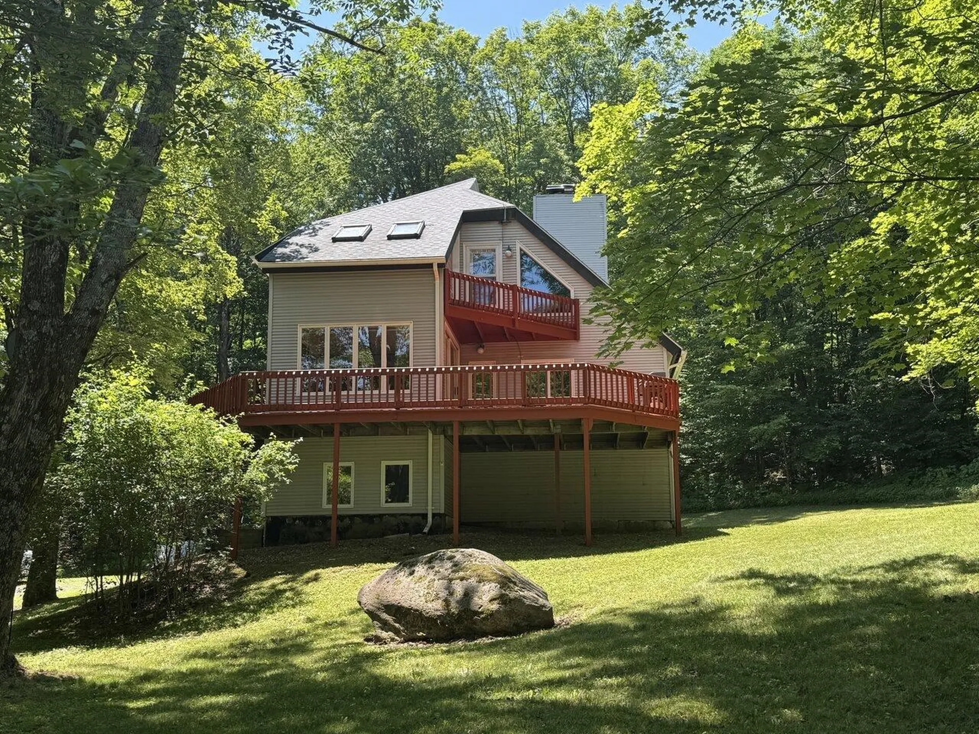 86 North Road Westford VT 05494