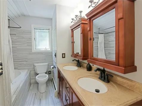 86 North Road Westford VT 05494