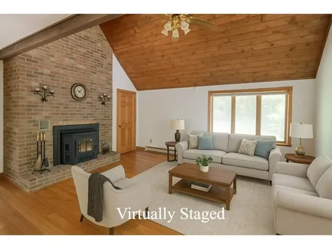 86 North Road Westford VT 05494