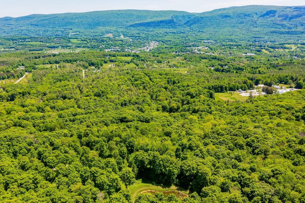 A Windsor Road Manchester VT 05255