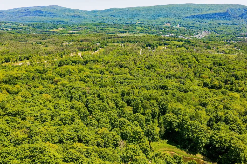 A Windsor Road Manchester VT 05255