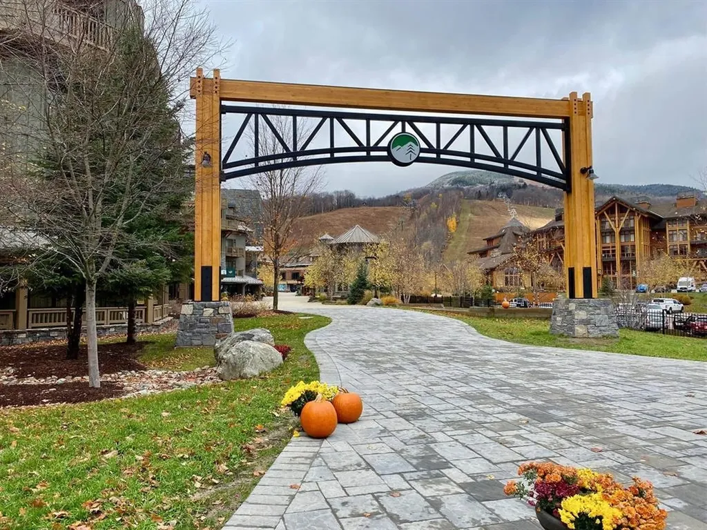 7412 Mountain Road Stowe VT 05672