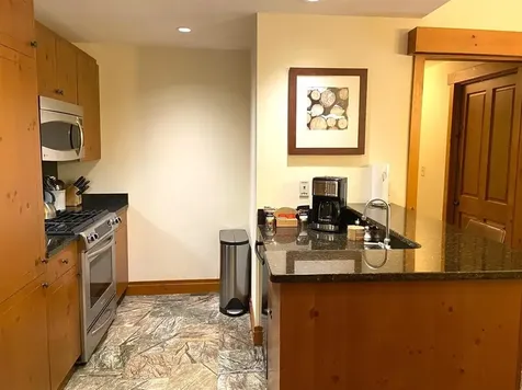 7412 Mountain Road Stowe VT 05672
