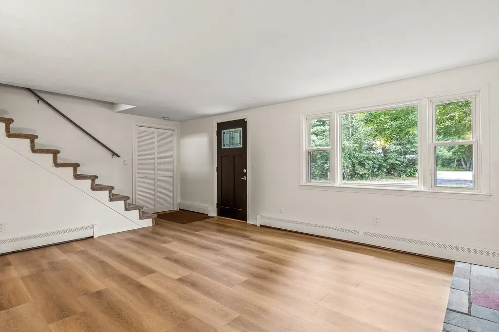 284 Eastern Avenue Rochester NH 03867