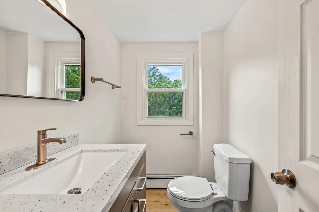 284 Eastern Avenue Rochester NH 03867