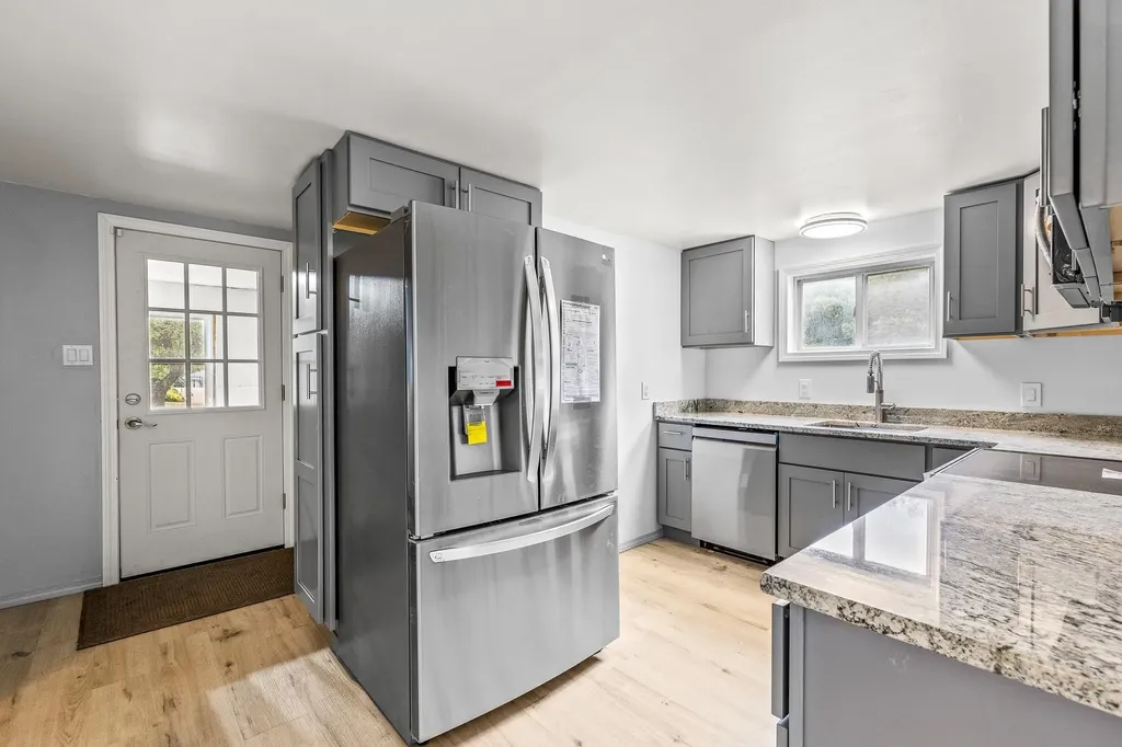 284 Eastern Avenue Rochester NH 03867