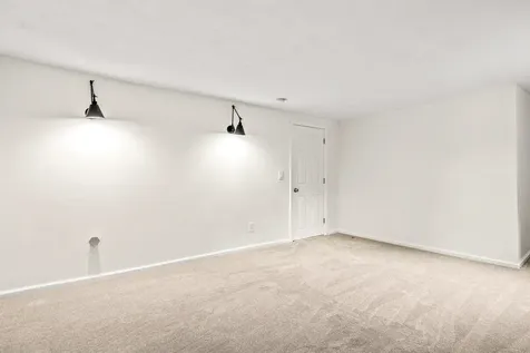 284 Eastern Avenue Rochester NH 03867