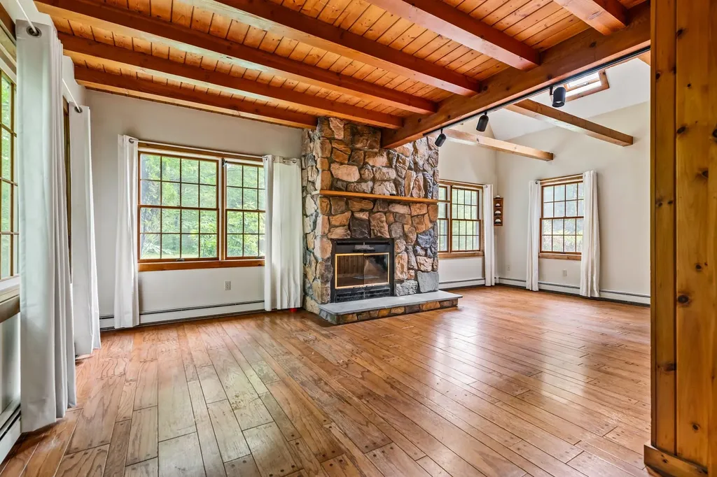 442 Olde Farms Road Grantham NH 03753