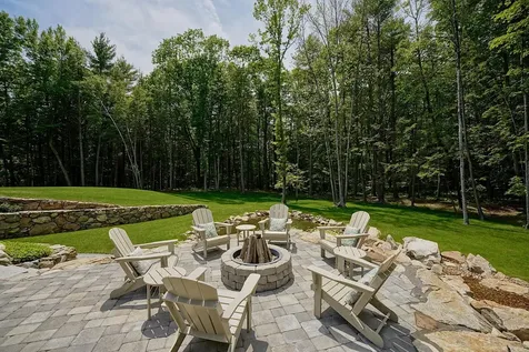 127 Exeter Road North Hampton NH 03862