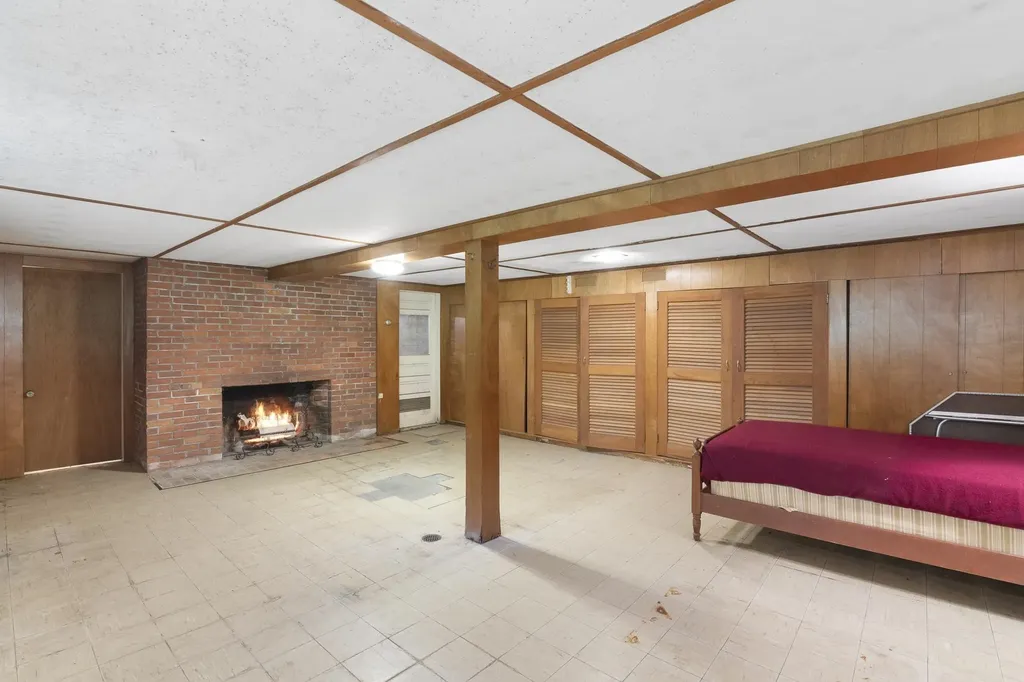 1194 Ames Hill Road Brattleboro VT 05301