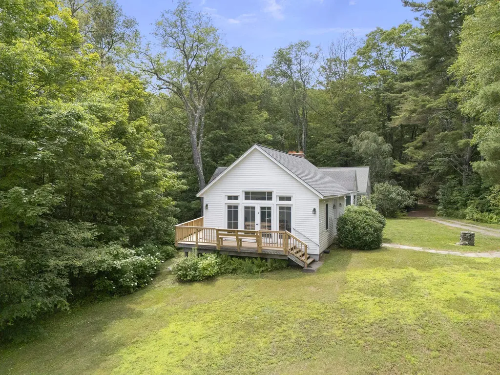 1194 Ames Hill Road Brattleboro VT 05301