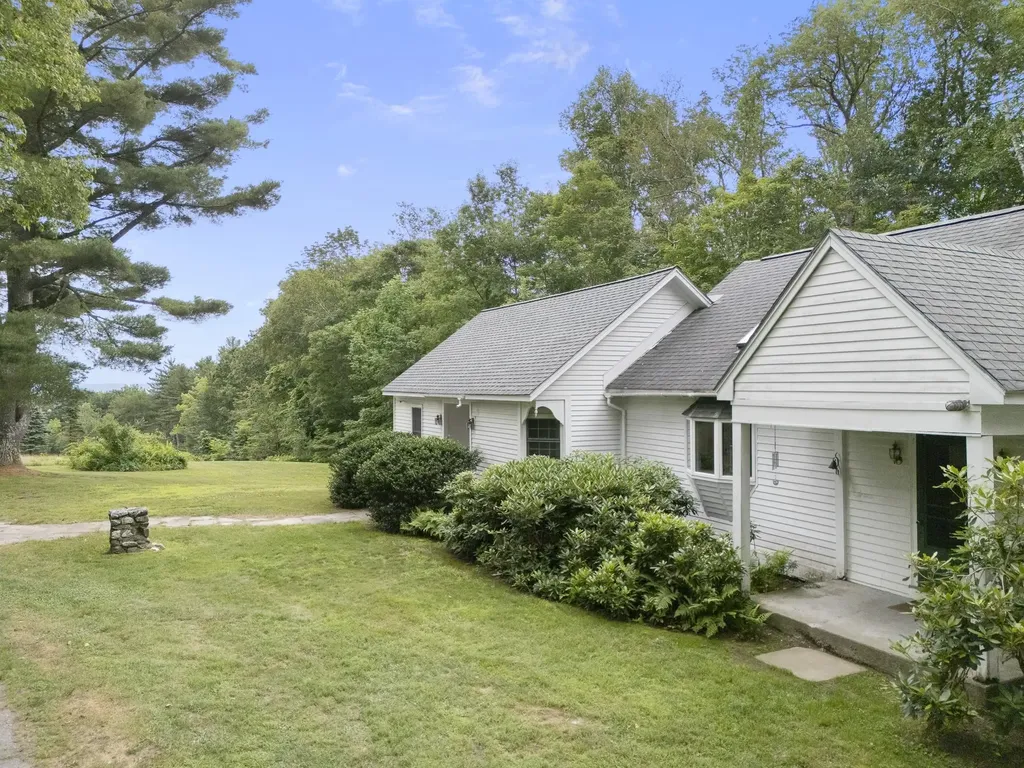 1194 Ames Hill Road Brattleboro VT 05301