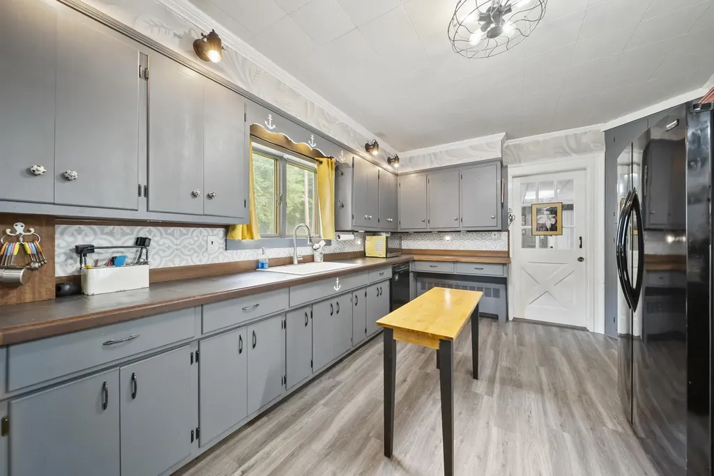 37 Park Street Newport NH 03773