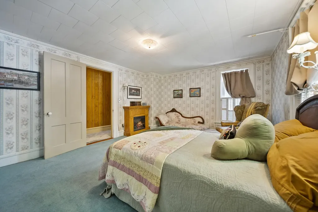 37 Park Street Newport NH 03773