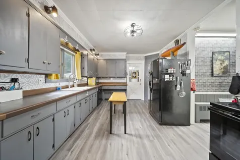 37 Park Street Newport NH 03773