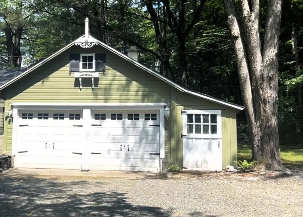 23 Bittersweet Lane Chesterfield NH 03466