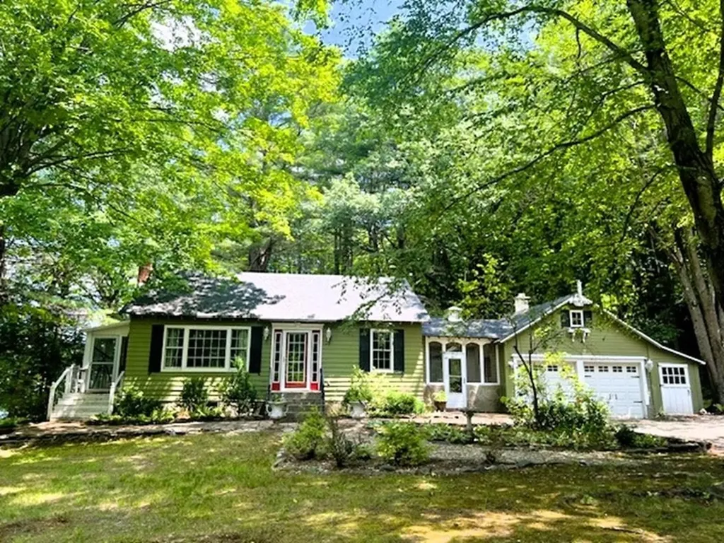 23 Bittersweet Lane Chesterfield NH 03466