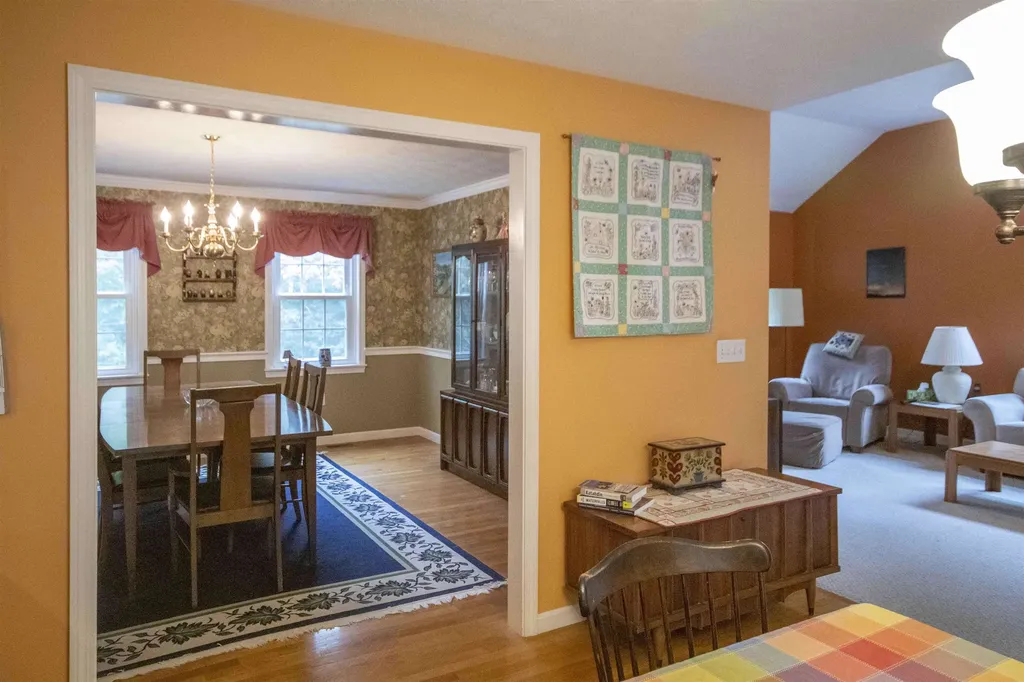 4 Woodbine Drive Londonderry NH 03053