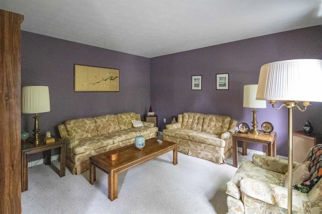 4 Woodbine Drive Londonderry NH 03053