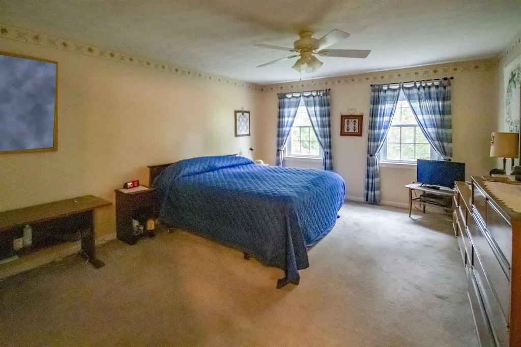 4 Woodbine Drive Londonderry NH 03053