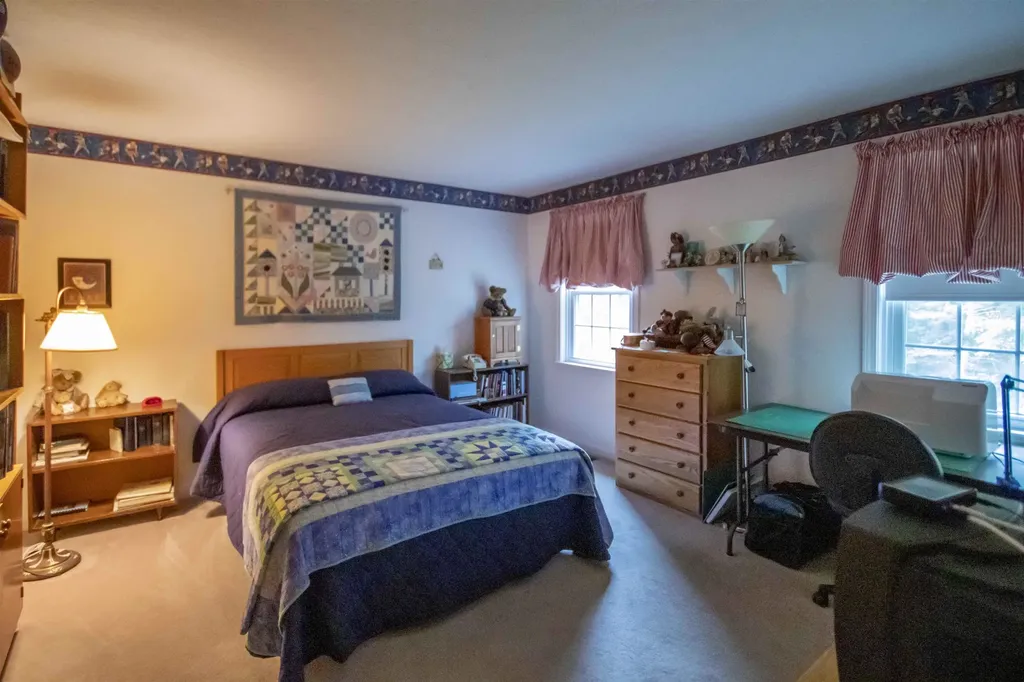 4 Woodbine Drive Londonderry NH 03053