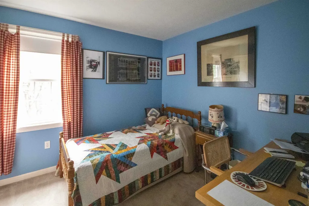 4 Woodbine Drive Londonderry NH 03053