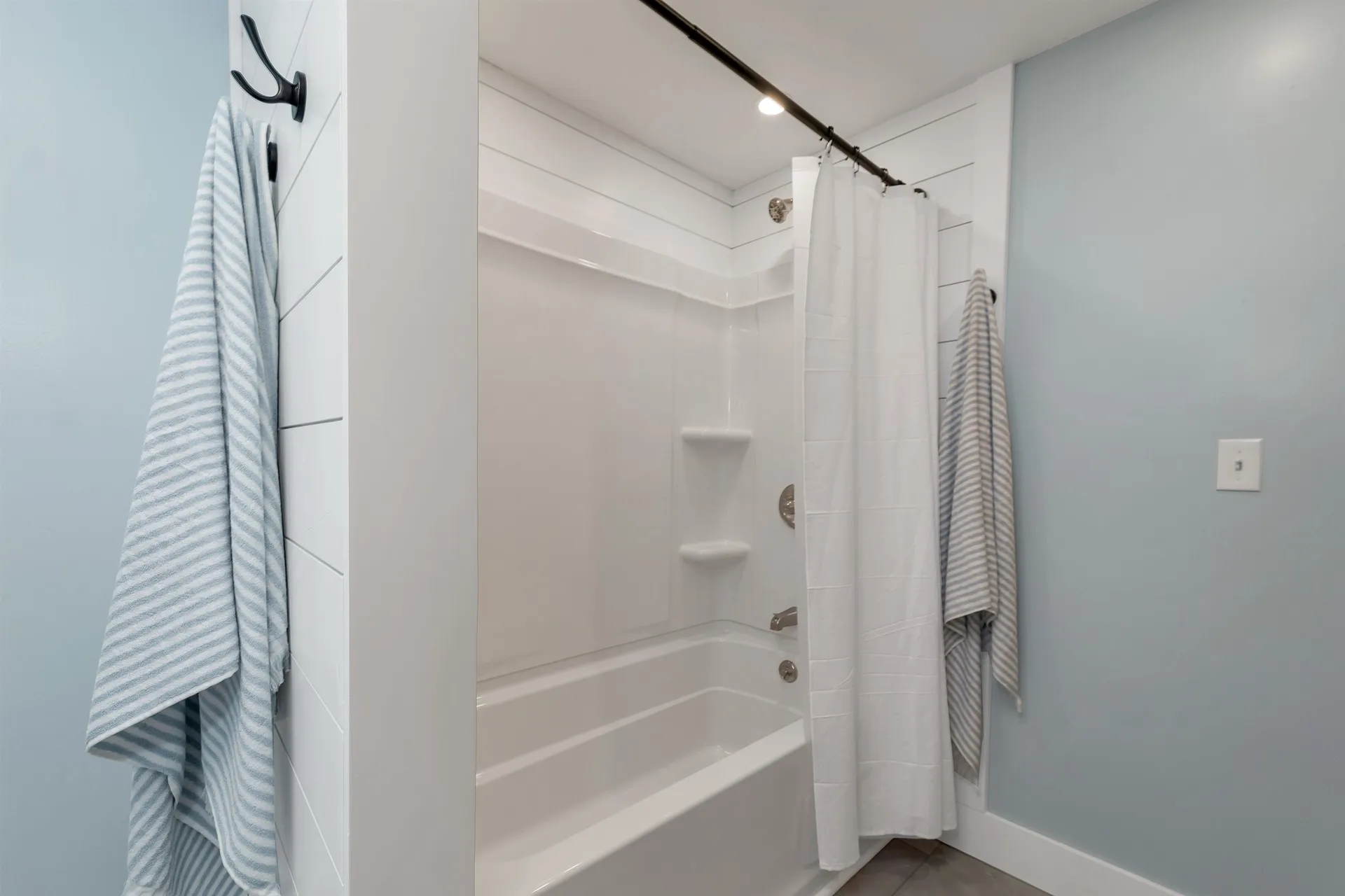 31 Friar Tuck Way Wolfeboro NH 03894