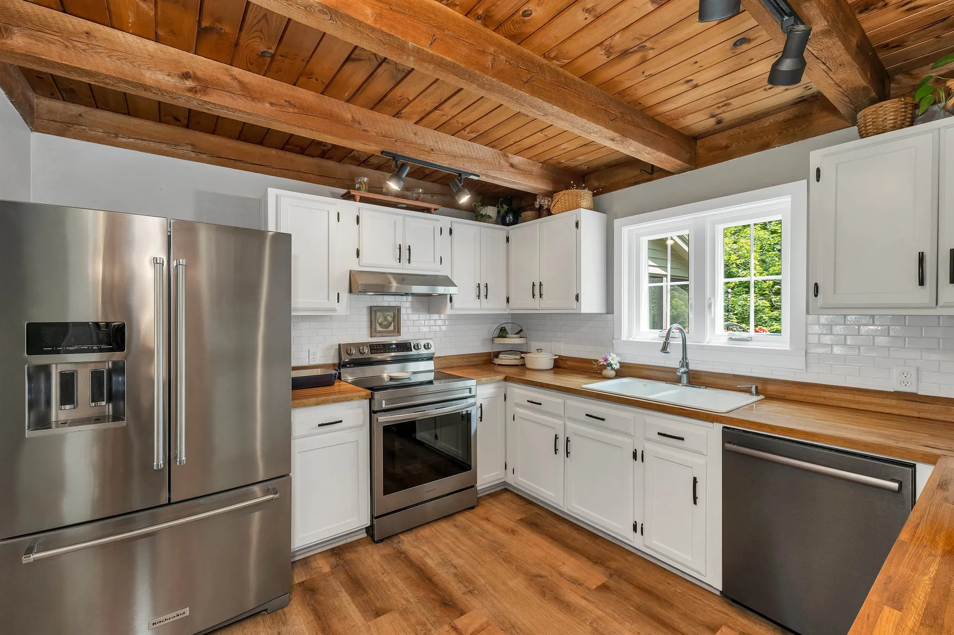 31 Friar Tuck Way Wolfeboro NH 03894