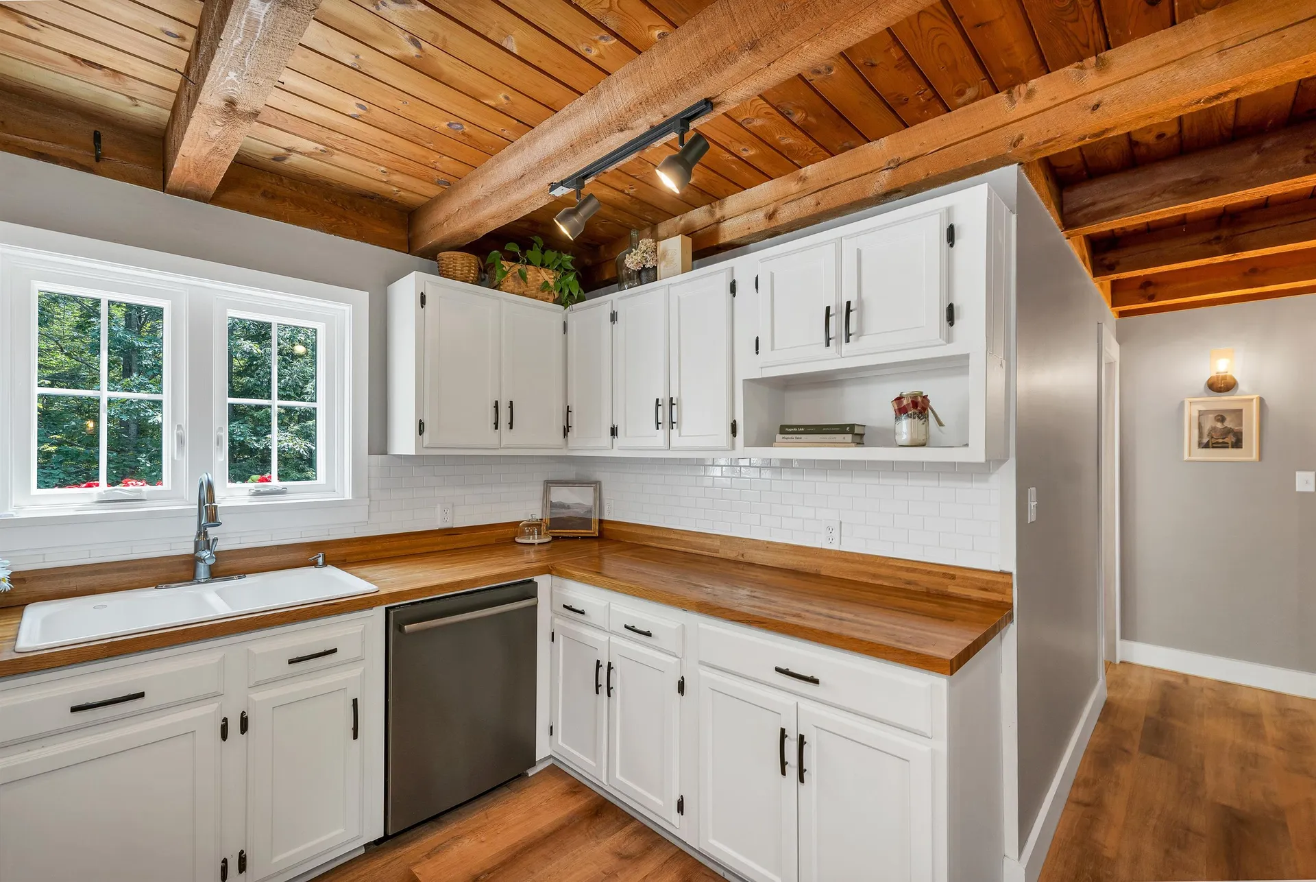 31 Friar Tuck Way Wolfeboro NH 03894