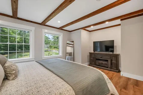 31 Friar Tuck Way Wolfeboro NH 03894