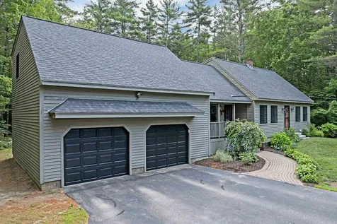 31 Friar Tuck Way Wolfeboro NH 03894