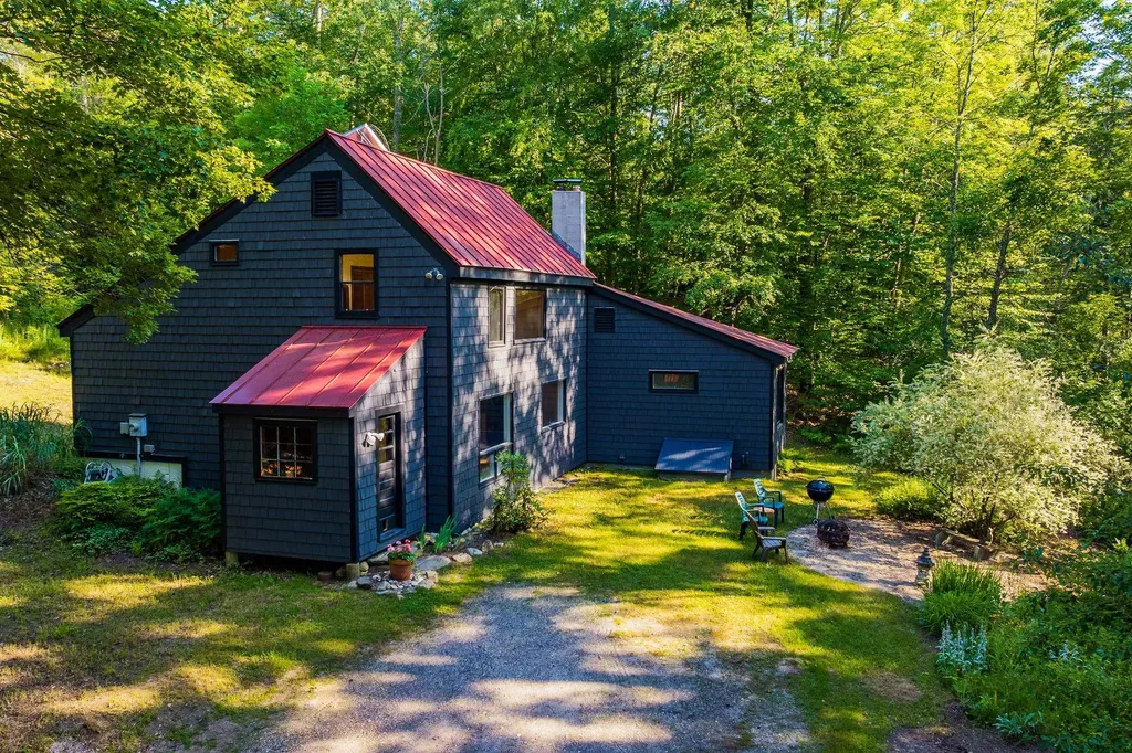 106 Mill Brook Road Sunderland VT 05250