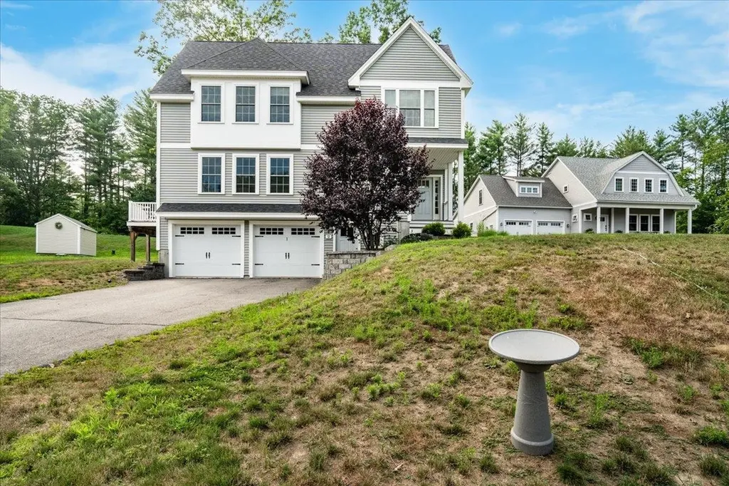 12 Boulder Drive Newmarket NH 03857