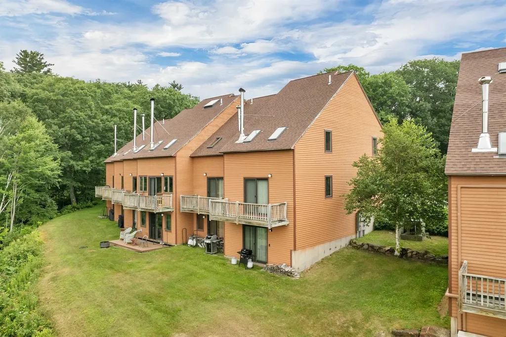 74 Richardson Trail Campton NH 03223