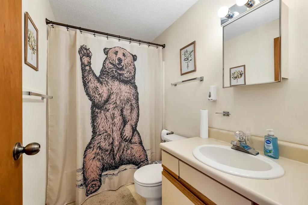 74 Richardson Trail Campton NH 03223