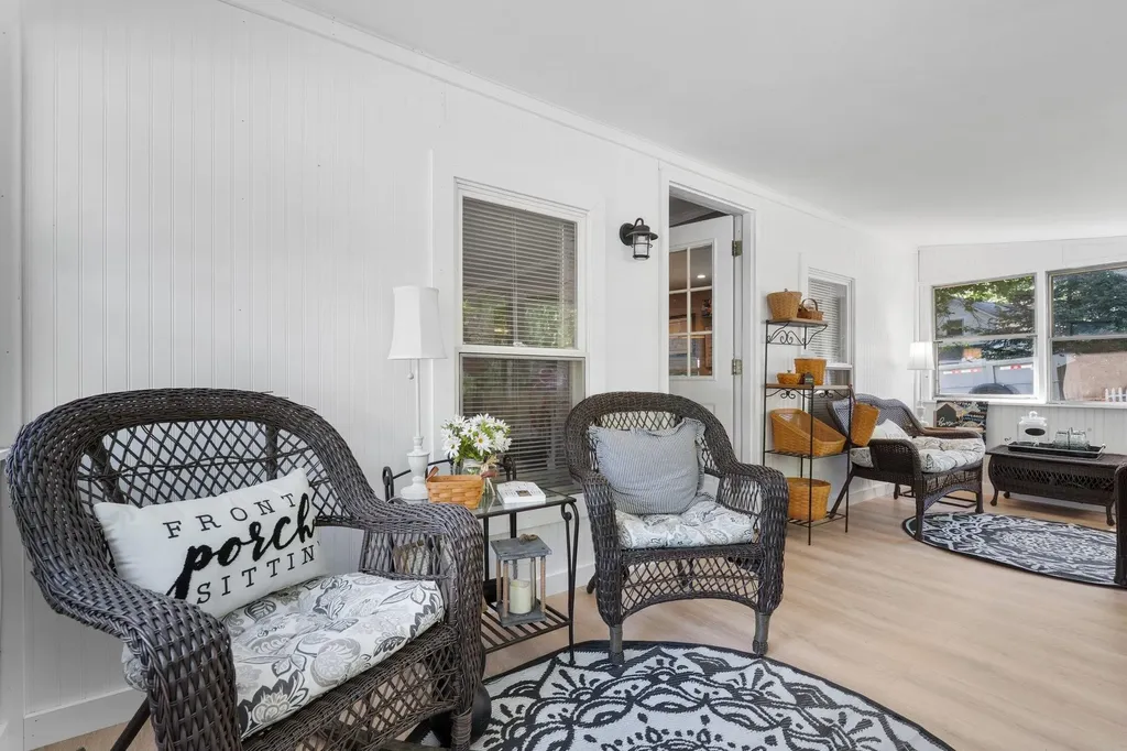16 Charles Street Keene NH 03431