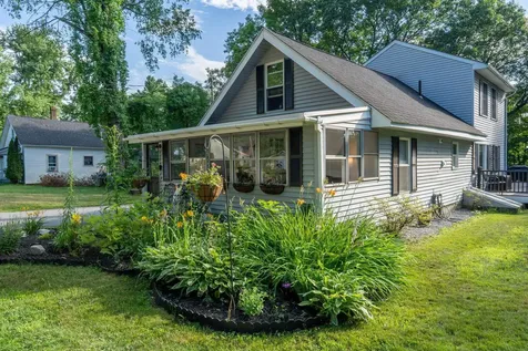 16 Charles Street Keene NH 03431