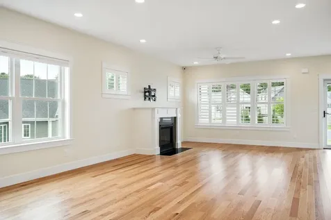 4 Thistle Circle Epping NH 03042