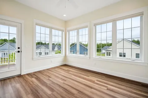 4 Thistle Circle Epping NH 03042