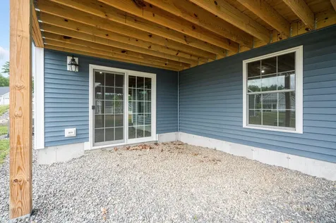 4 Thistle Circle Epping NH 03042