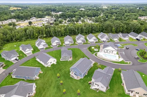 4 Thistle Circle Epping NH 03042