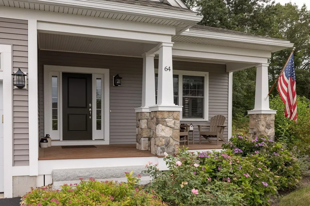 64 Boxwood Path Greenland NH 03840