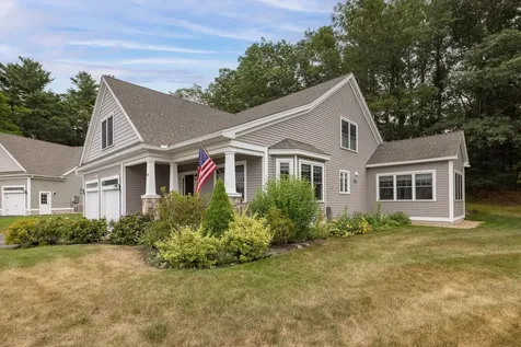 64 Boxwood Path Greenland NH 03840