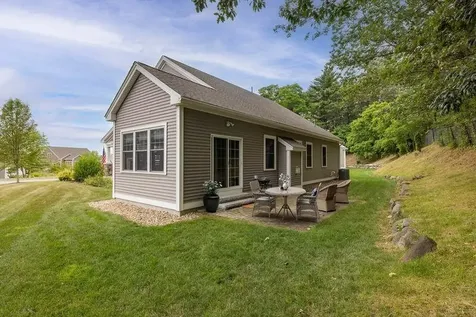 64 Boxwood Path Greenland NH 03840