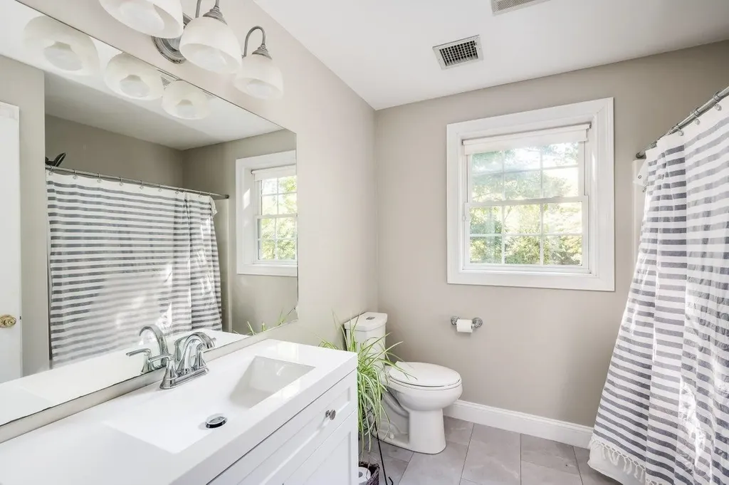 2 Ellison Lane Durham NH 03824