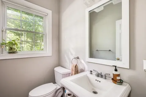 2 Ellison Lane Durham NH 03824