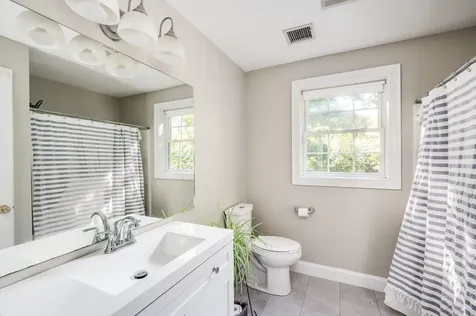 2 Ellison Lane Durham NH 03824