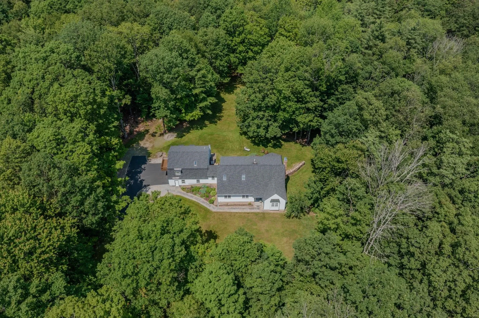 25 Meeting House Hill Road Deerfield NH 03037
