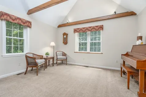 25 Meeting House Hill Road Deerfield NH 03037