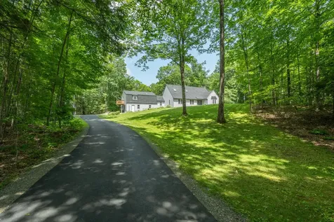 25 Meeting House Hill Road Deerfield NH 03037